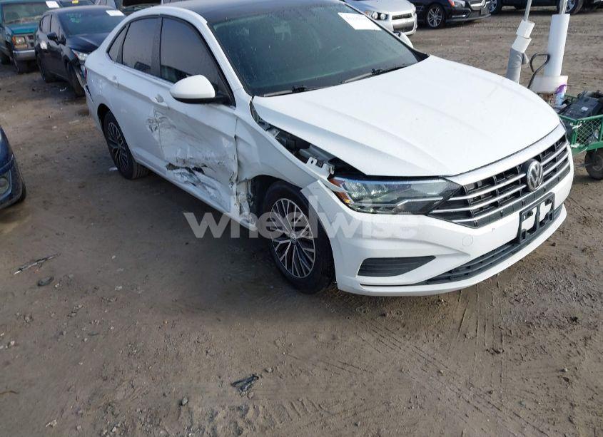 2019 Volkswagen Jetta 1.4T R-LINE/1.4T S/1.4T SE (VIN 3VWCB7BU6KM176452) main photo