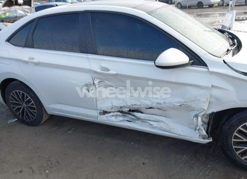 Photo 13 of 2019 Volkswagen Jetta 1.4T R-LINE/1.4T S/1.4T SE (VIN 3VWCB7BU6KM176452)