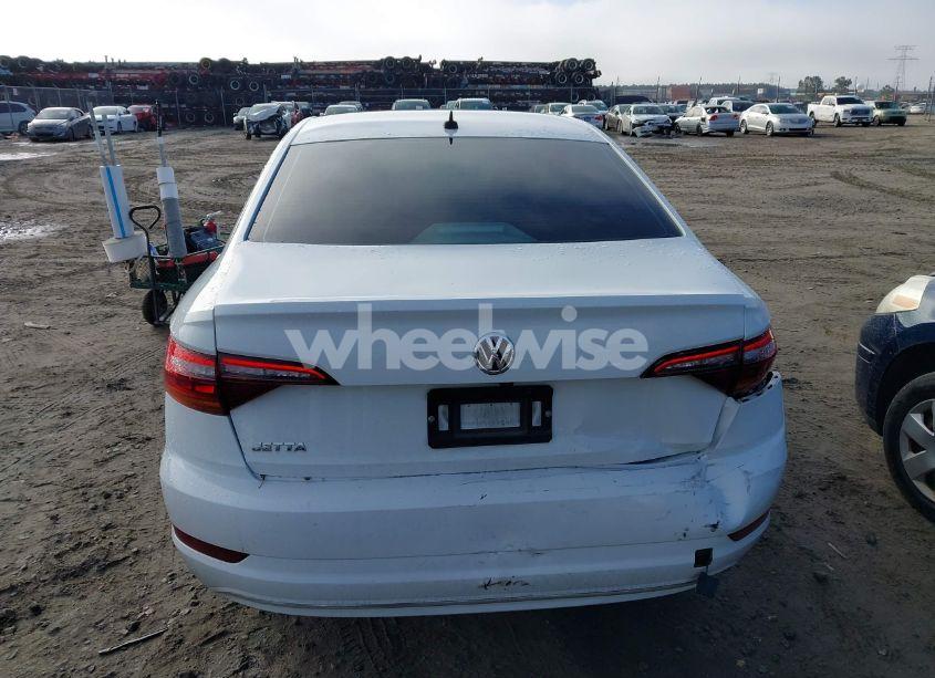 Photo 16 of 2019 Volkswagen Jetta 1.4T R-LINE/1.4T S/1.4T SE (VIN 3VWCB7BU6KM176452)