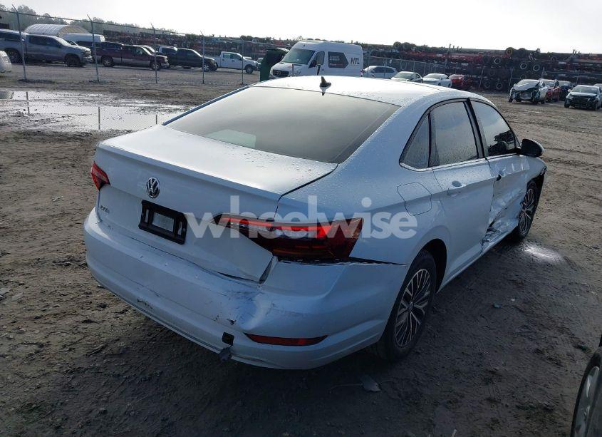 Photo 4 of 2019 Volkswagen Jetta 1.4T R-LINE/1.4T S/1.4T SE (VIN 3VWCB7BU6KM176452)