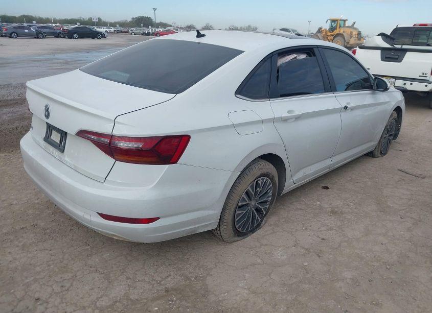 Photo 4 of 2019 Volkswagen Jetta 1.4T R-LINE/1.4T S/1.4T SE (VIN 3VWCB7BU6KM176841)