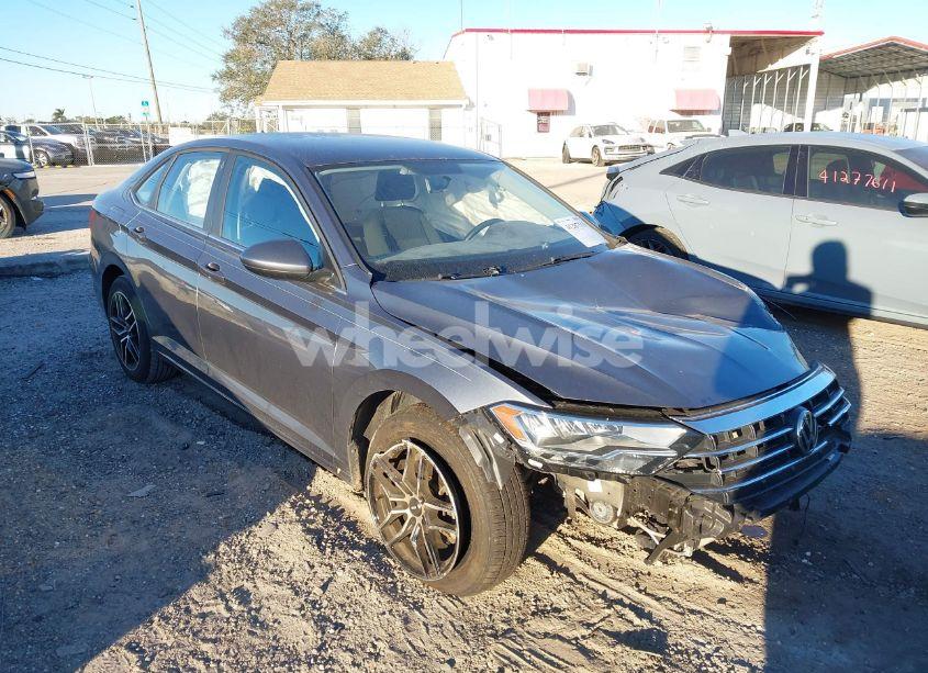 2019 Volkswagen Jetta 1.4T R-LINE/1.4T S/1.4T SE (VIN 3VWCB7BU6KM271030) main photo