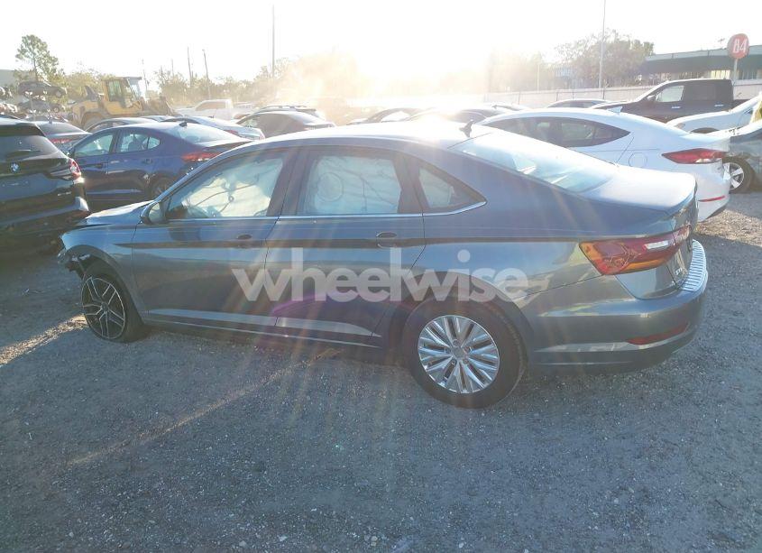 Photo 14 of 2019 Volkswagen Jetta 1.4T R-LINE/1.4T S/1.4T SE (VIN 3VWCB7BU6KM271030)