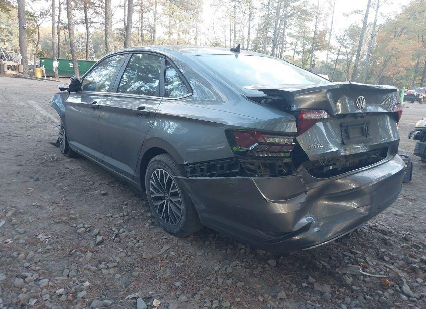 Photo 3 of 2020 Volkswagen Jetta 1.4T R-LINE/1.4T S/1.4T SE (VIN 3VWCB7BU6LM006884)