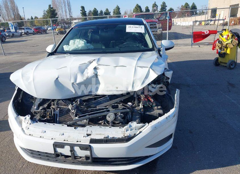 Photo 6 of 2020 Volkswagen Jetta 1.4T R-LINE/1.4T S/1.4T SE (VIN 3VWCB7BU6LM007548)