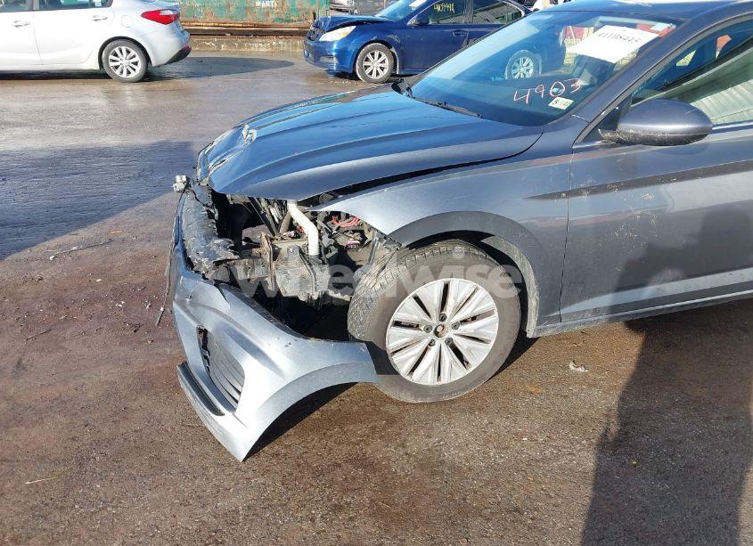 Photo 6 of 2019 Volkswagen Jetta 1.4T R-LINE/1.4T S/1.4T SE (VIN 3VWCB7BU7KM144903)