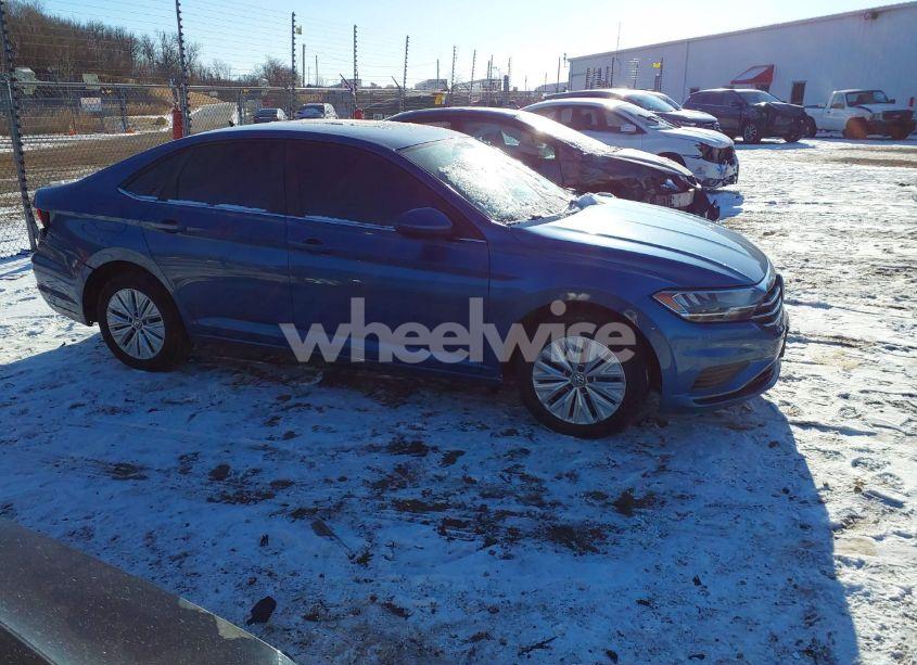 Photo 13 of 2019 Volkswagen Jetta 1.4T R-LINE/1.4T S/1.4T SE (VIN 3VWCB7BU7KM177948)