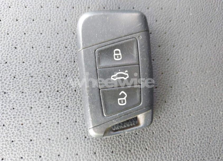 Photo 11 of 2019 Volkswagen Jetta 1.4T R-LINE/1.4T S/1.4T SE (VIN 3VWCB7BU7KM185063)