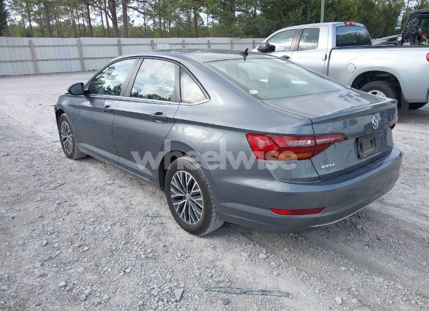 Photo 3 of 2019 Volkswagen Jetta 1.4T R-LINE/1.4T S/1.4T SE (VIN 3VWCB7BU7KM185063)