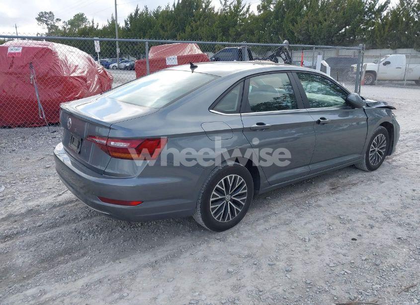 Photo 4 of 2019 Volkswagen Jetta 1.4T R-LINE/1.4T S/1.4T SE (VIN 3VWCB7BU7KM185063)