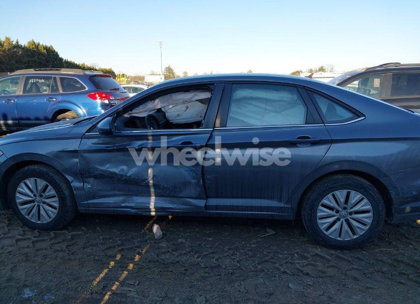 Photo 14 of 2019 Volkswagen Jetta 1.4T R-LINE/1.4T S/1.4T SE (VIN 3VWCB7BU7KM220510)