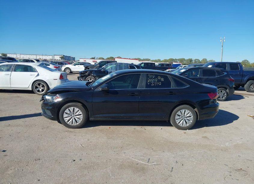 Photo 14 of 2019 Volkswagen Jetta 1.4T R-LINE/1.4T S/1.4T SE (VIN 3VWCB7BU7KM223942)