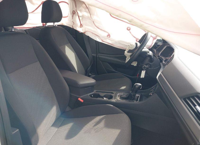 Photo 5 of 2019 Volkswagen Jetta 1.4T R-LINE/1.4T S/1.4T SE (VIN 3VWCB7BU7KM266595)