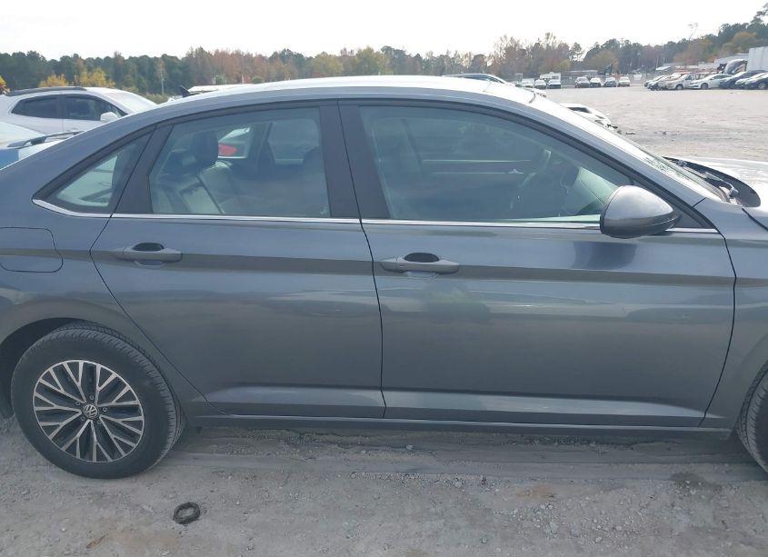 Photo 13 of 2020 Volkswagen Jetta 1.4T R-LINE/1.4T S/1.4T SE (VIN 3VWCB7BU7LM006277)