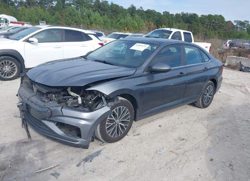 Photo 2 of 2020 Volkswagen Jetta 1.4T R-LINE/1.4T S/1.4T SE (VIN 3VWCB7BU7LM006277)