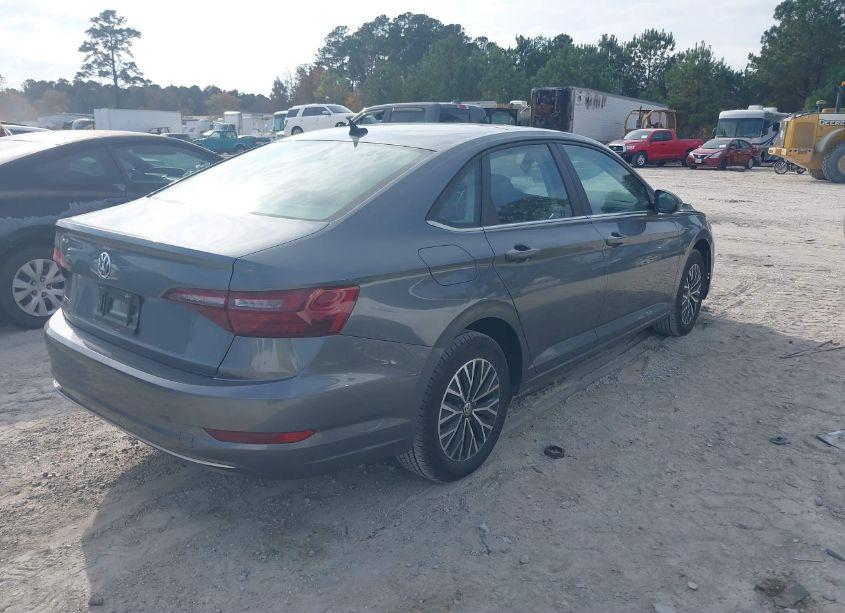 Photo 4 of 2020 Volkswagen Jetta 1.4T R-LINE/1.4T S/1.4T SE (VIN 3VWCB7BU7LM006277)