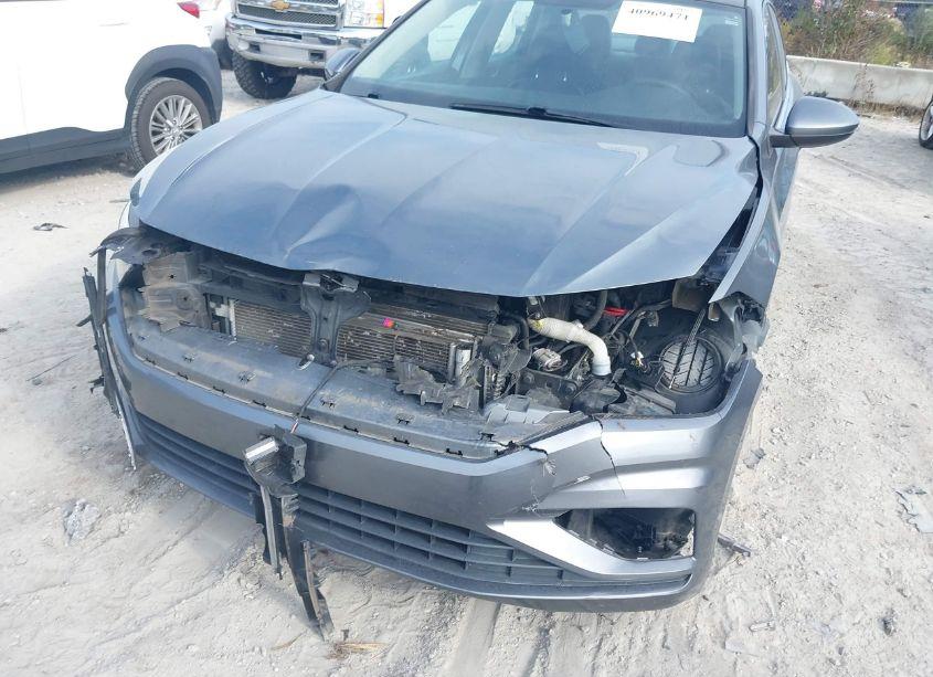 Photo 6 of 2020 Volkswagen Jetta 1.4T R-LINE/1.4T S/1.4T SE (VIN 3VWCB7BU7LM006277)