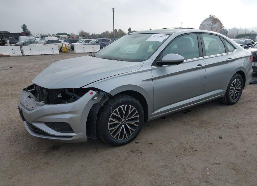 Photo 2 of 2020 Volkswagen Jetta 1.4T R-LINE/1.4T S/1.4T SE (VIN 3VWCB7BU7LM006893)