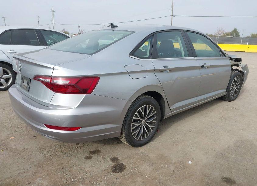 Photo 4 of 2020 Volkswagen Jetta 1.4T R-LINE/1.4T S/1.4T SE (VIN 3VWCB7BU7LM006893)