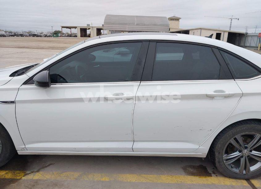 Photo 15 of 2020 Volkswagen Jetta 1.4T R-LINE/1.4T S/1.4T SE (VIN 3VWCB7BU7LM017540)