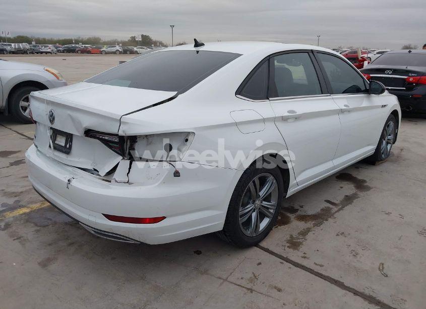 Photo 4 of 2020 Volkswagen Jetta 1.4T R-LINE/1.4T S/1.4T SE (VIN 3VWCB7BU7LM017540)