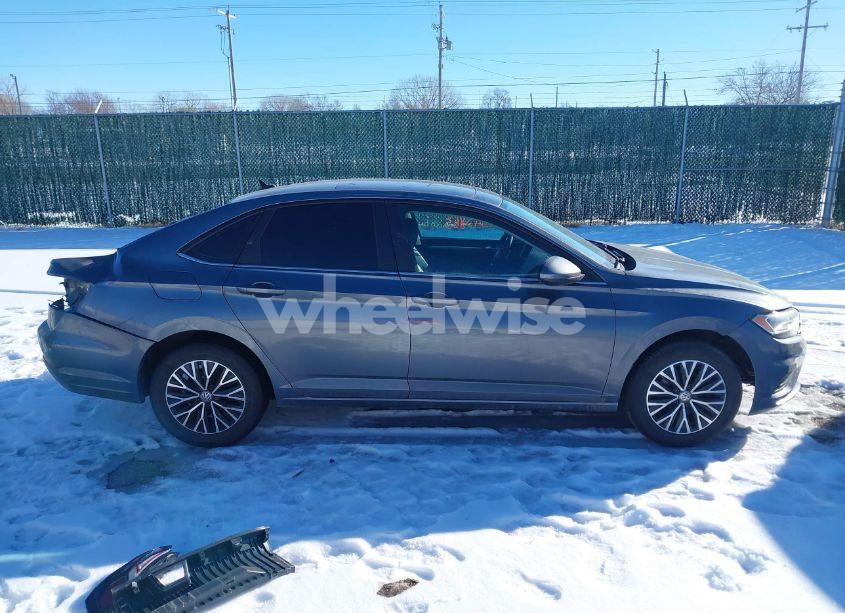 Photo 13 of 2020 Volkswagen Jetta 1.4T R-LINE/1.4T S/1.4T SE (VIN 3VWCB7BU7LM020888)