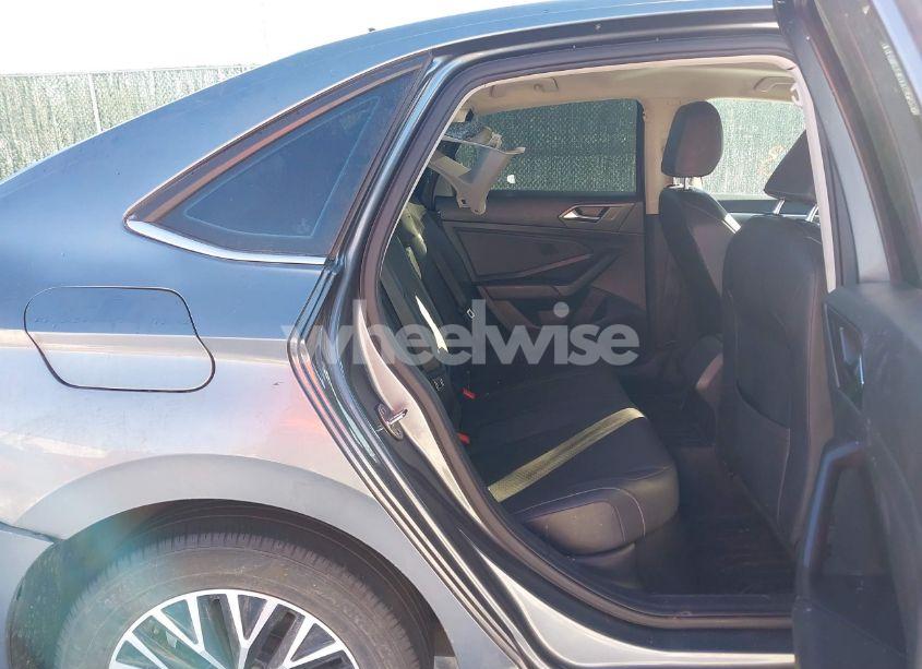 Photo 8 of 2020 Volkswagen Jetta 1.4T R-LINE/1.4T S/1.4T SE (VIN 3VWCB7BU7LM020888)