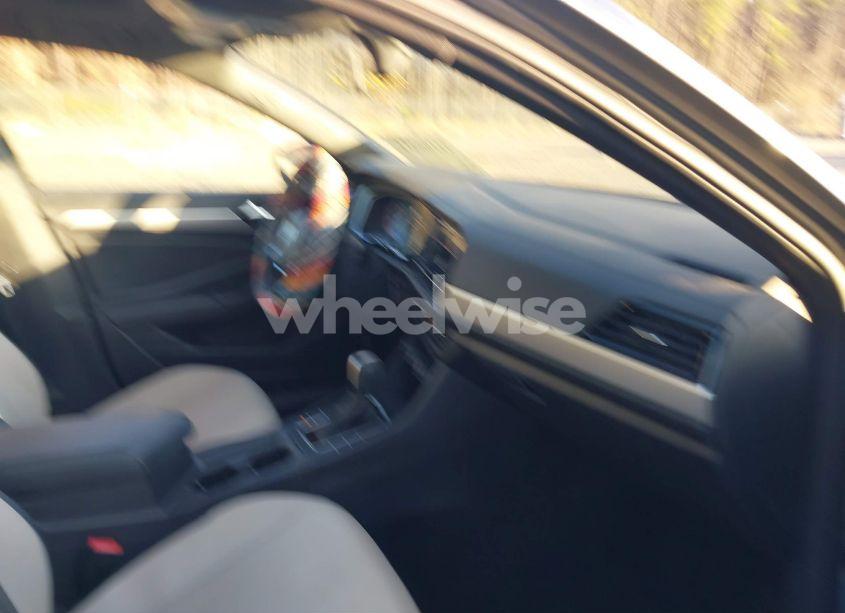 Photo 5 of 2020 Volkswagen Jetta 1.4T R-LINE/1.4T S/1.4T SE (VIN 3VWCB7BU7LM039005)