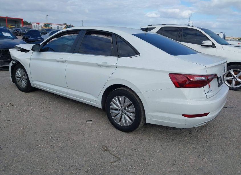 Photo 3 of 2020 Volkswagen Jetta 1.4T R-LINE/1.4T S/1.4T SE (VIN 3VWCB7BU7LM076037)