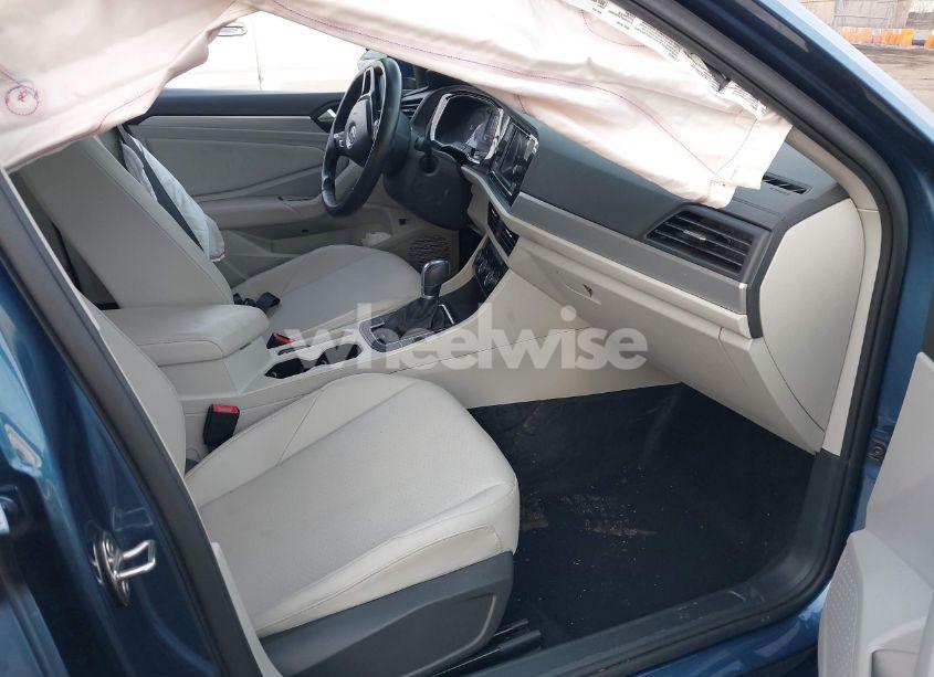 Photo 5 of 2019 Volkswagen Jetta 1.4T R-LINE/1.4T S/1.4T SE (VIN 3VWCB7BU8KM142416)