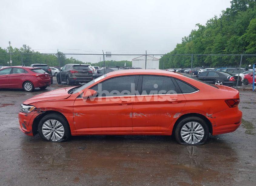 Photo 14 of 2019 Volkswagen Jetta 1.4T R-LINE/1.4T S/1.4T SE (VIN 3VWCB7BU8KM232522)