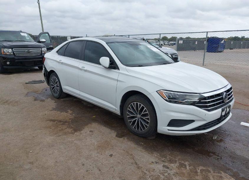 2019 Volkswagen Jetta 1.4T R-LINE/1.4T S/1.4T SE (VIN 3VWCB7BU8KM240281) main photo
