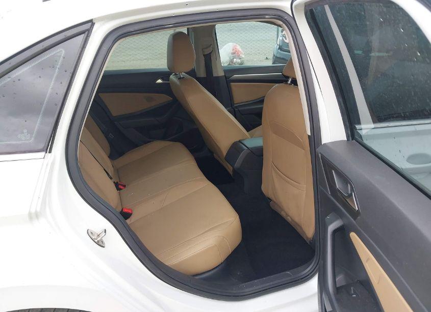 Photo 8 of 2019 Volkswagen Jetta 1.4T R-LINE/1.4T S/1.4T SE (VIN 3VWCB7BU8KM240281)