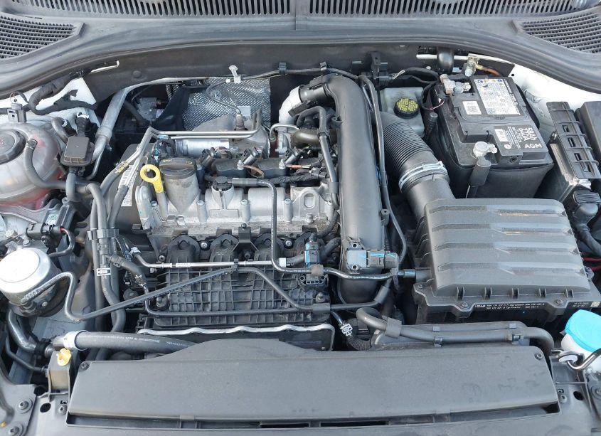 Photo 10 of 2020 Volkswagen Jetta 1.4T R-LINE/1.4T S/1.4T SE (VIN 3VWCB7BU8LM058114)