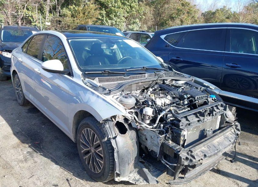 2019 Volkswagen Jetta 1.4T R-LINE/1.4T S/1.4T SE (VIN 3VWCB7BU9KM141694) main photo