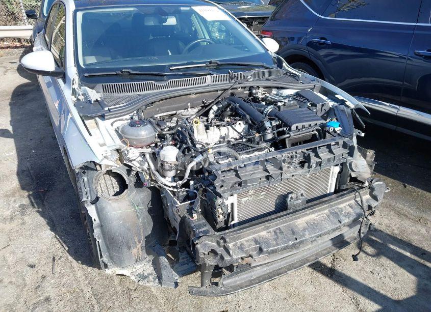 Photo 6 of 2019 Volkswagen Jetta 1.4T R-LINE/1.4T S/1.4T SE (VIN 3VWCB7BU9KM141694)