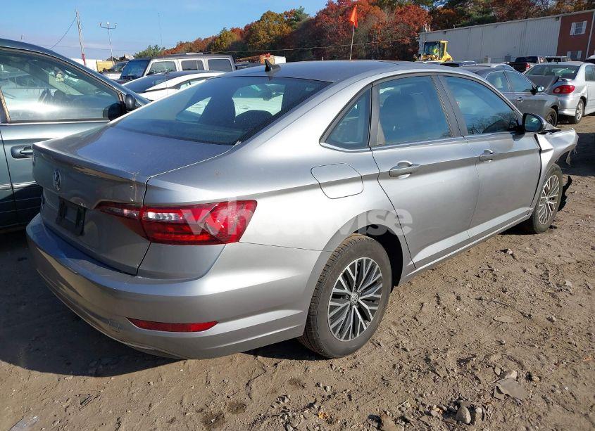 Photo 4 of 2020 Volkswagen Jetta 1.4T R-LINE/1.4T S/1.4T SE (VIN 3VWCB7BU9LM024974)