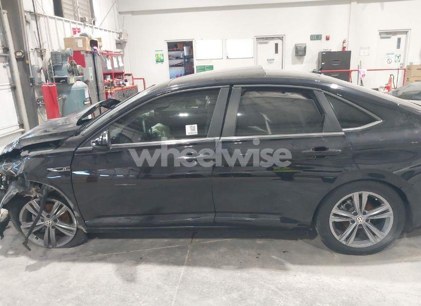 Photo 14 of 2020 Volkswagen Jetta 1.4T R-LINE/1.4T S/1.4T SE (VIN 3VWCB7BU9LM030435)