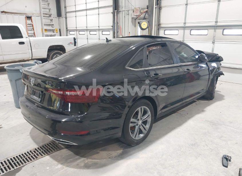 Photo 4 of 2020 Volkswagen Jetta 1.4T R-LINE/1.4T S/1.4T SE (VIN 3VWCB7BU9LM030435)