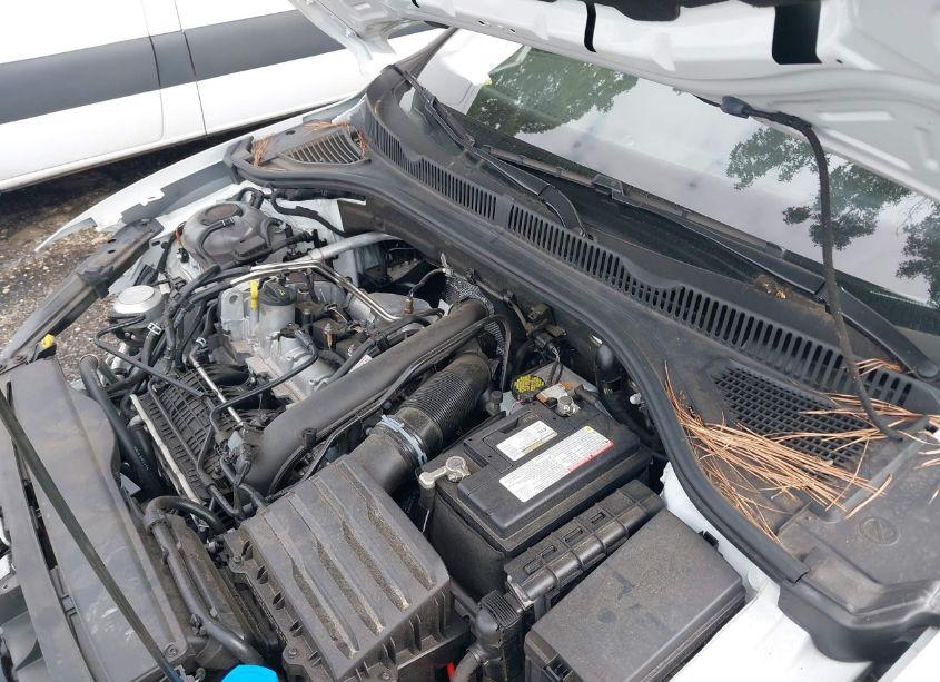 Photo 10 of 2020 Volkswagen Jetta 1.4T R-LINE/1.4T S/1.4T SE (VIN 3VWCB7BU9LM038602)