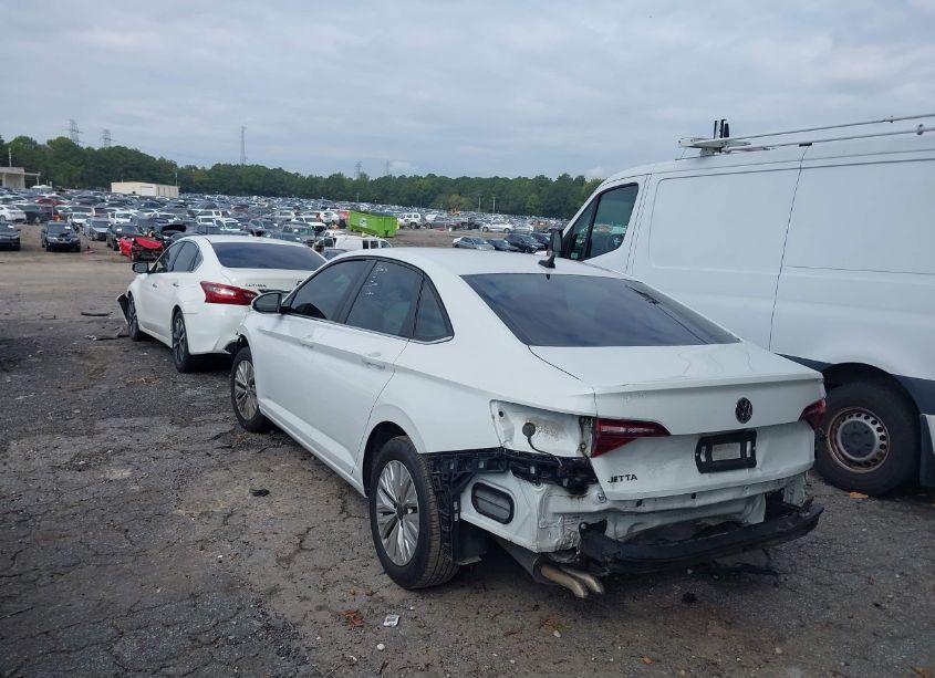 Photo 3 of 2020 Volkswagen Jetta 1.4T R-LINE/1.4T S/1.4T SE (VIN 3VWCB7BU9LM038602)