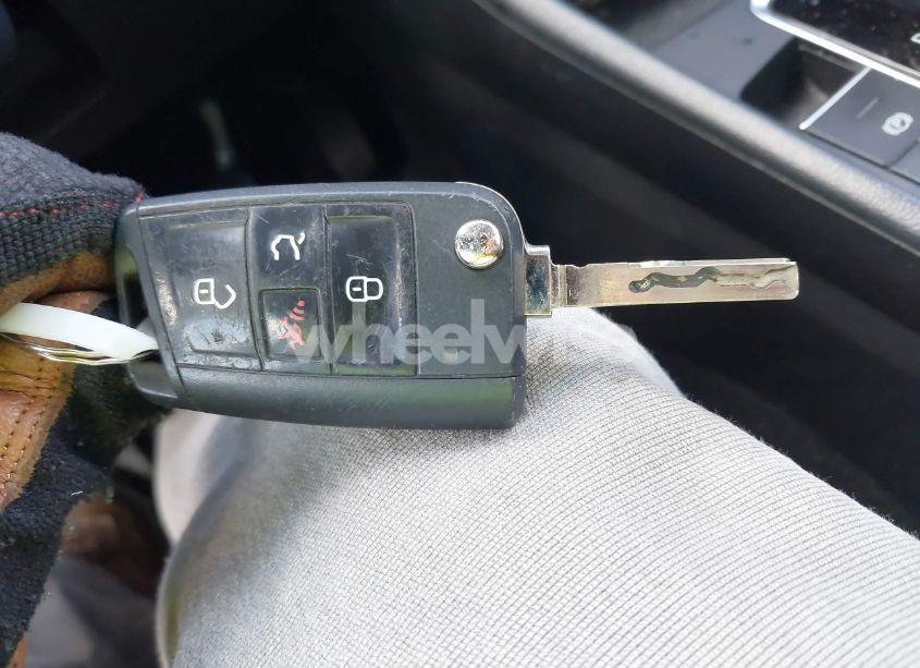 Photo 11 of 2019 Volkswagen Jetta 1.4T R-LINE/1.4T S/1.4T SE (VIN 3VWCB7BUXKM154342)