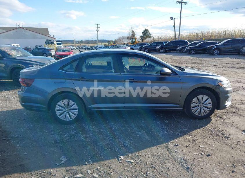 Photo 13 of 2019 Volkswagen Jetta 1.4T R-LINE/1.4T S/1.4T SE (VIN 3VWCB7BUXKM154342)