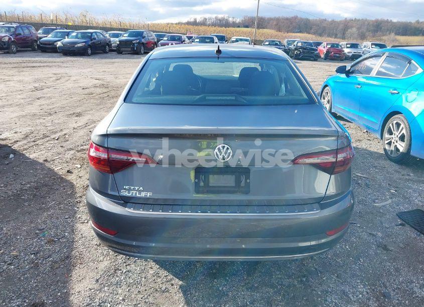 Photo 16 of 2019 Volkswagen Jetta 1.4T R-LINE/1.4T S/1.4T SE (VIN 3VWCB7BUXKM154342)