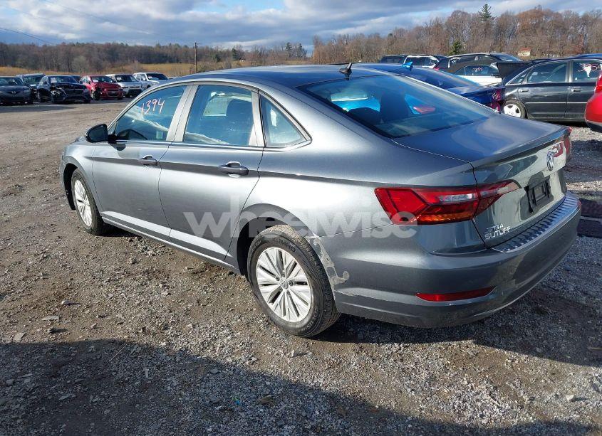 Photo 3 of 2019 Volkswagen Jetta 1.4T R-LINE/1.4T S/1.4T SE (VIN 3VWCB7BUXKM154342)