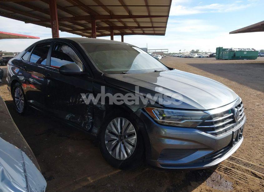 2019 Volkswagen Jetta 1.4T R-LINE/1.4T S/1.4T SE (VIN 3VWCB7BUXKM154356) main photo