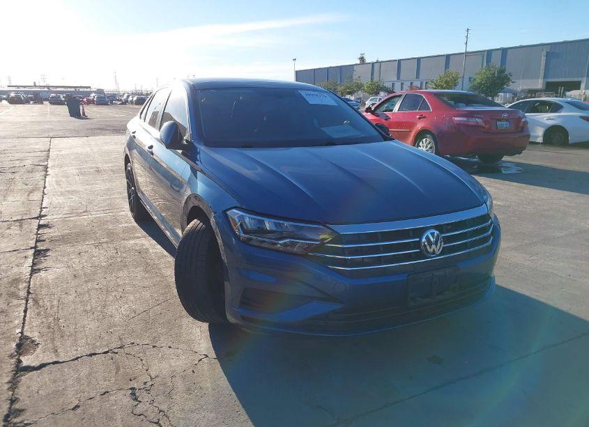 2019 Volkswagen Jetta 1.4T R-LINE/1.4T S/1.4T SE (VIN 3VWCB7BUXKM171688) main photo