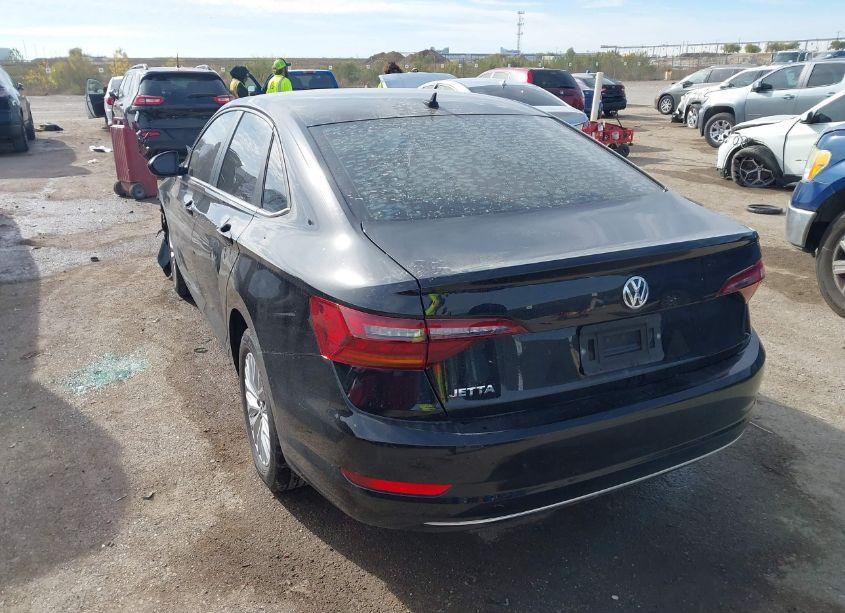 Photo 3 of 2019 Volkswagen Jetta 1.4T R-LINE/1.4T S/1.4T SE (VIN 3VWCB7BUXKM196414)