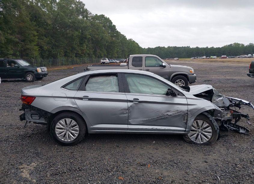 Photo 13 of 2019 Volkswagen Jetta 1.4T R-LINE/1.4T S/1.4T SE (VIN 3VWCB7BUXKM243683)