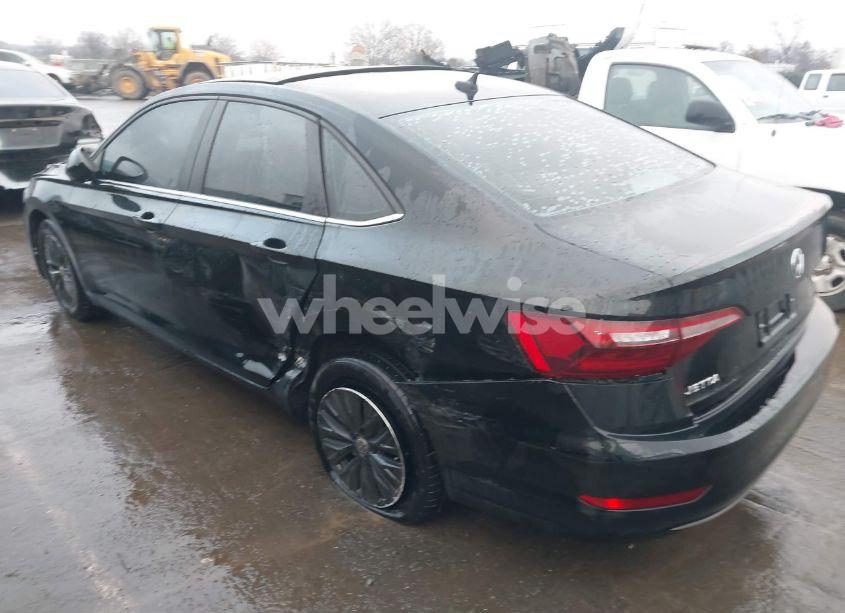 Photo 3 of 2020 Volkswagen Jetta 1.4T R-LINE/1.4T S/1.4T SE (VIN 3VWCB7BUXLM031884)